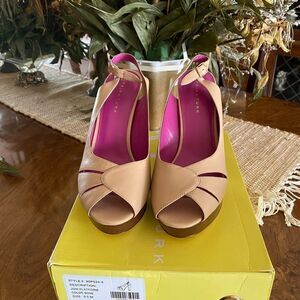 Trina Turk Joni Platform